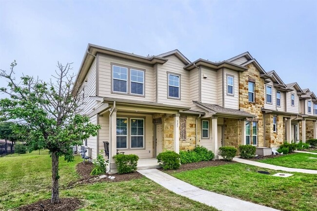 Photo - 525 N Heatherwilde Blvd