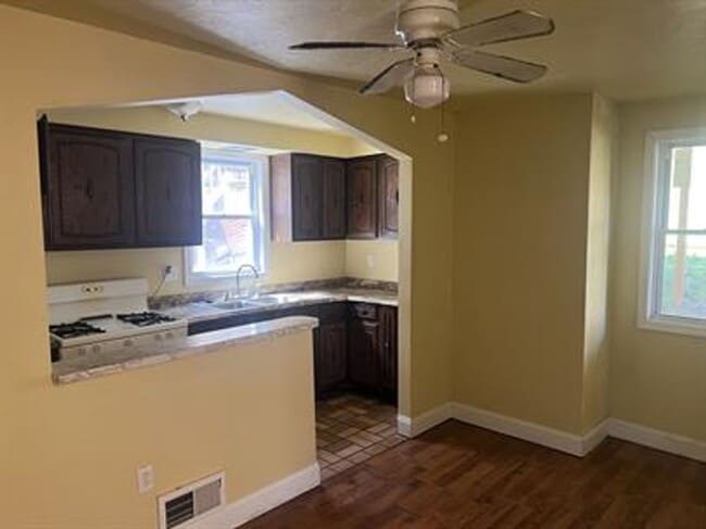 Photo - 1222 Broadway Ave Unit 1