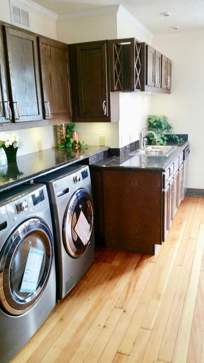 Photo - 224 N Dewey St