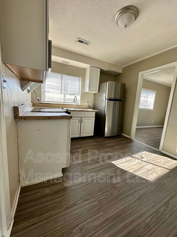 Photo - 508 Buckley St