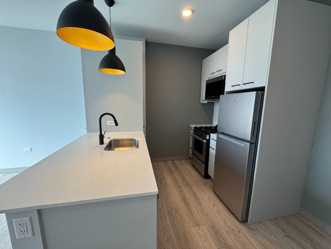 Photo - 2131 N Elston Ave Unidad 325