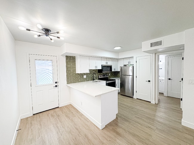 Photo - 1637 N 51st St Unit A104