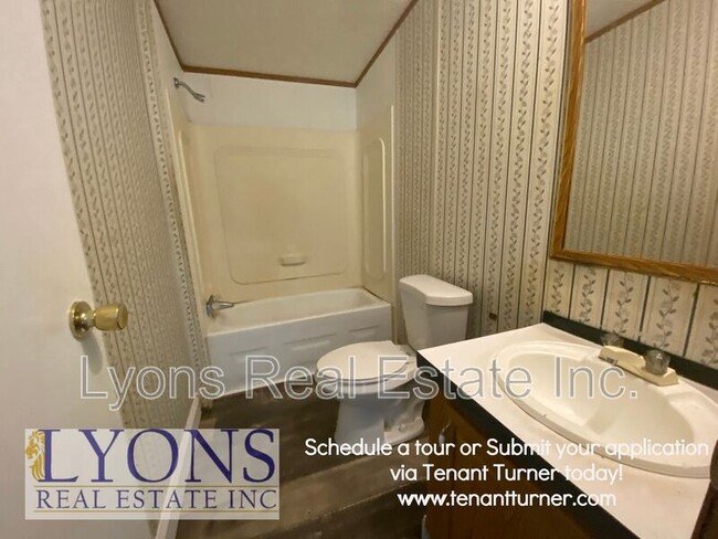 Photo - 607 Crestview Dr