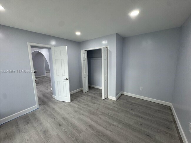 Photo - 3171 SW 26th St Unidad 3