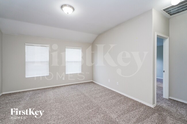 Photo - 303 Preakness Ln