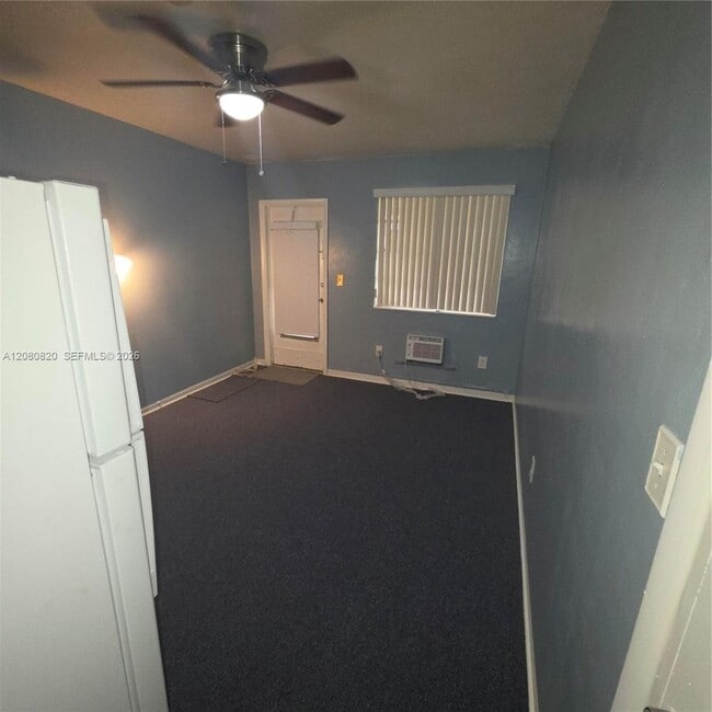 28 NW 170th St Unit 2