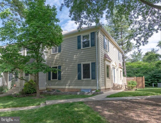 Photo - 6120 Old Brentford Ct