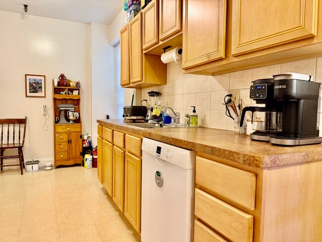 Photo - 2003 Commonwealth Ave Unit 18