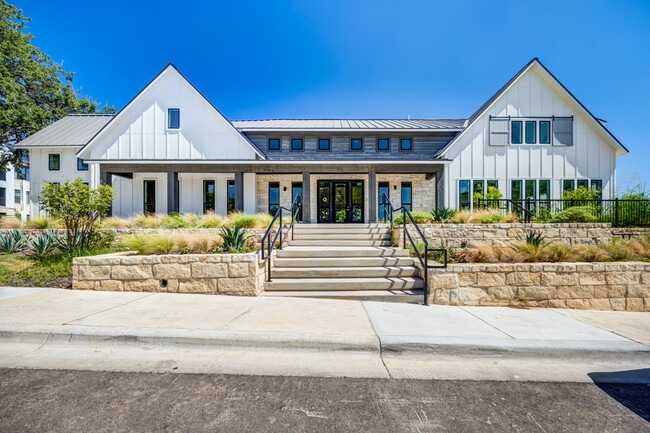 Water's Edge Apartments