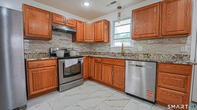 Photo - 870 Woodtick Rd