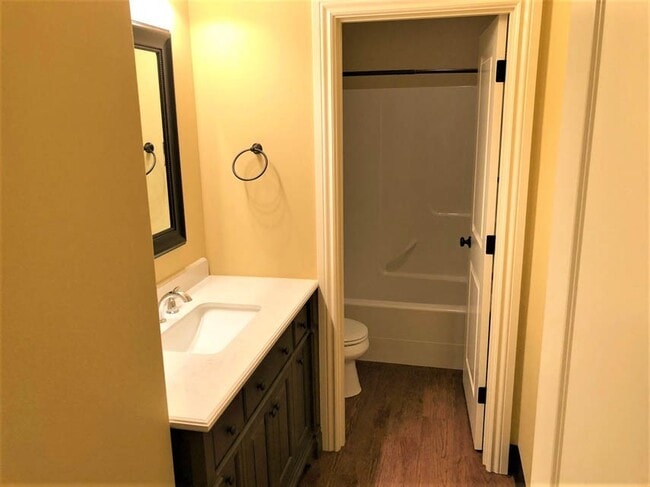 Photo - 4 Bed 4 bath Close to OSU