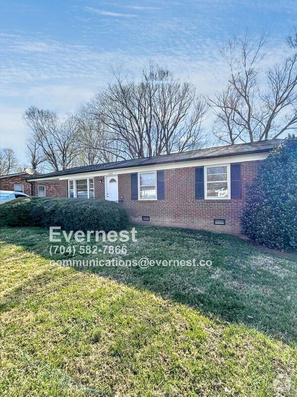 Building Photo - 5008 Sea Oates Ln Rental