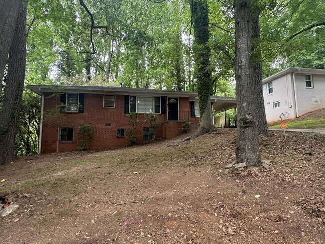 Building Photo - 323 Bromack Dr SE