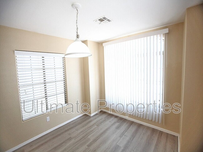 Photo - 12706 W Ash St