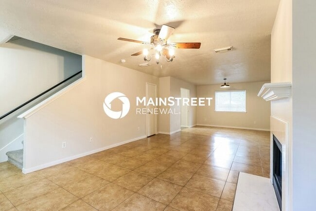 Photo - 4 Bedroom Pet-Friendly Home in PORTER, TX with Main Street Renewal