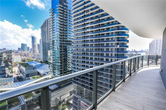 Photo - 45 SW 9th St Unidad 2201