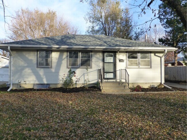 Photo - 3910 N 12th St