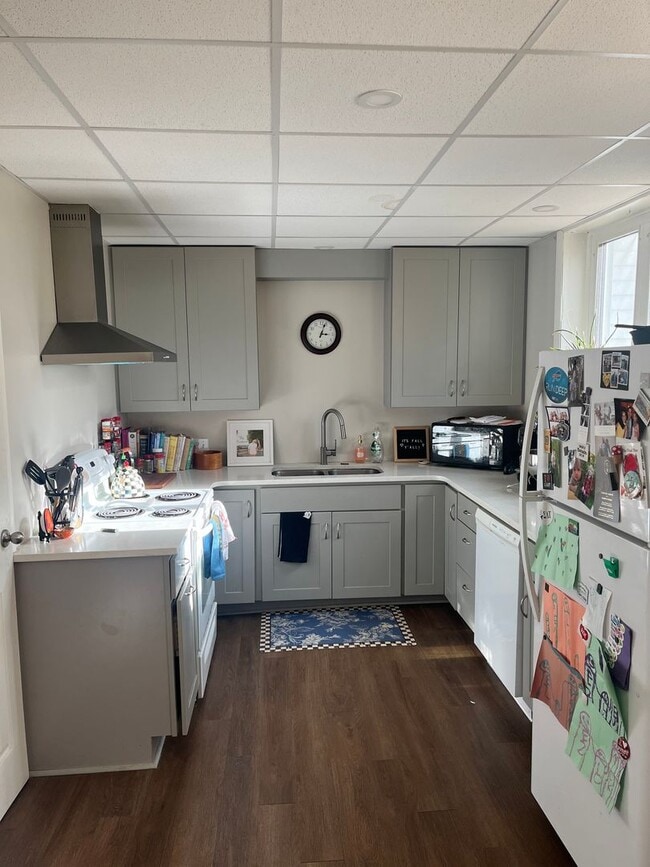 Photo - Beautifully Remodeled 2BR home in great neighborhood (Guilderland Schools) Unidad 21 The Concourse