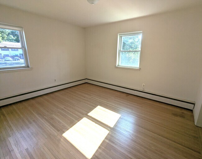 Photo - 500 N York Rd Unidad H2