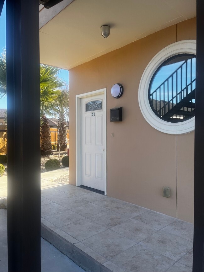 Exterior D1 - 804 Jason Cir