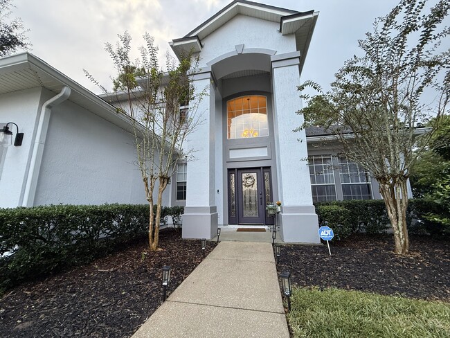 Photo - 944 Waverly Bluff Ct