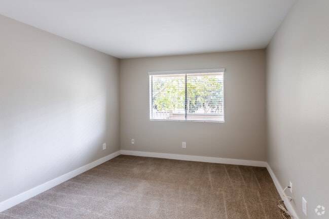 1BR, 1BA - 725 SF - Lincoln Heights