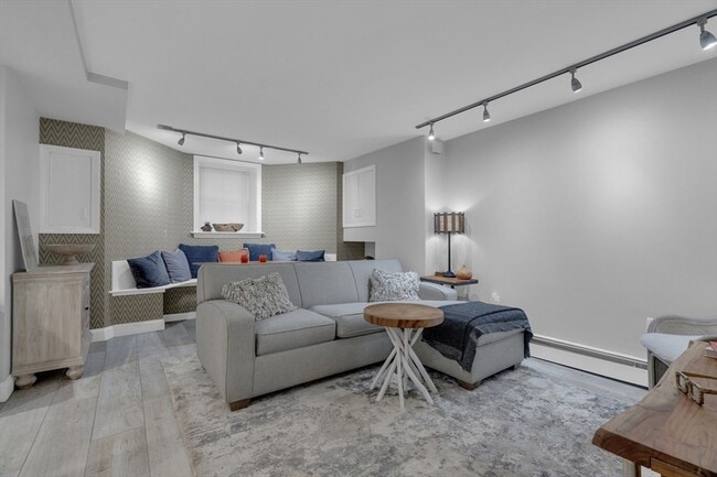 Photo - 14 Auburn St Unidad A Rental