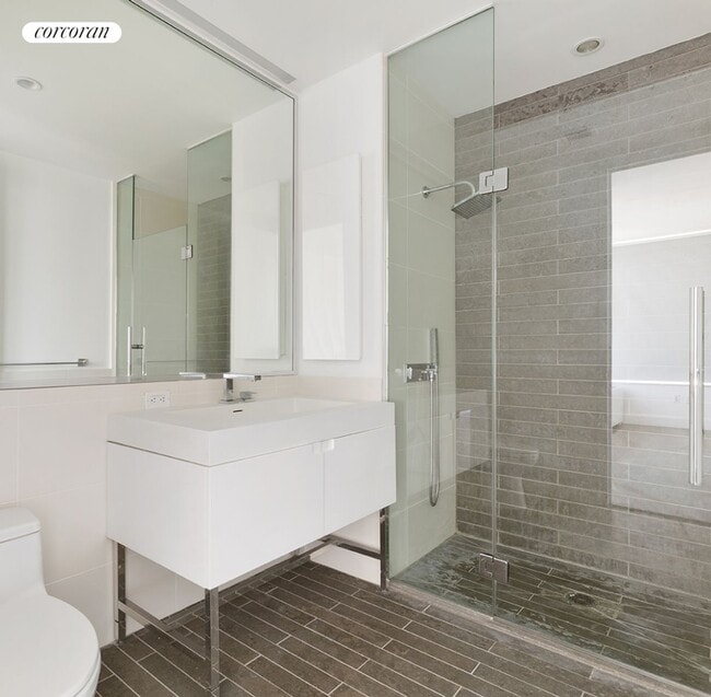 Photo - 388 Bridge St