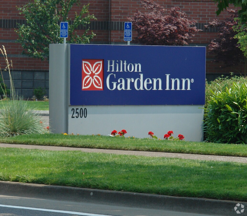 Photo - Amanda Court Apartments