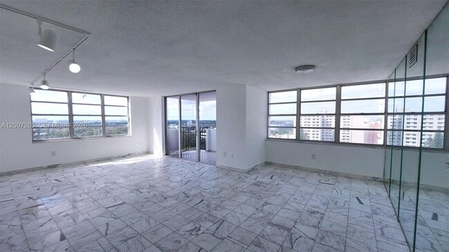 Photo - 2750 NE 183rd St Unit 1405