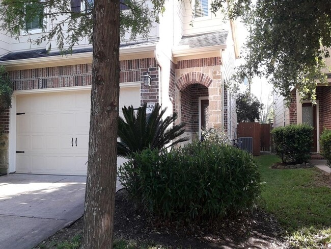 Building Photo - 14546 Bergenia Dr Rental