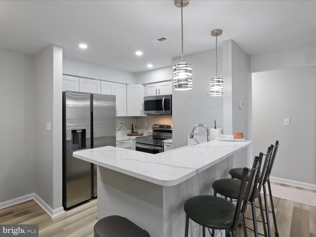 Photo - 6908 Mary Caroline Cir Unidad B