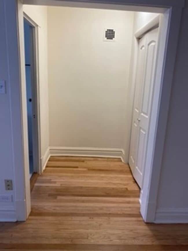 Photo - NEW Kitchen and Bath - Amazing Studio with... Unit 2C