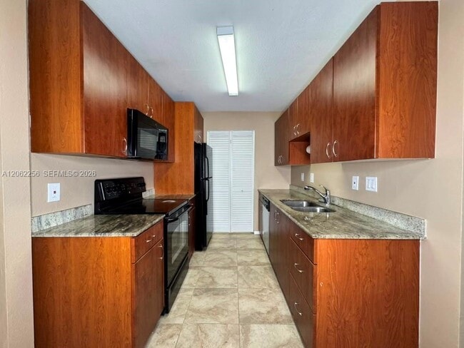 8749 NW 39th St Unit 8749
