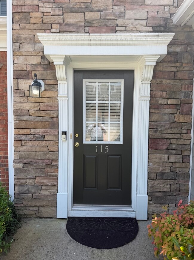 Photo - 115 Finchley Dr