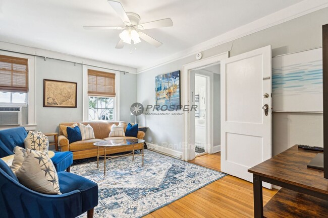72 1/2 King Street