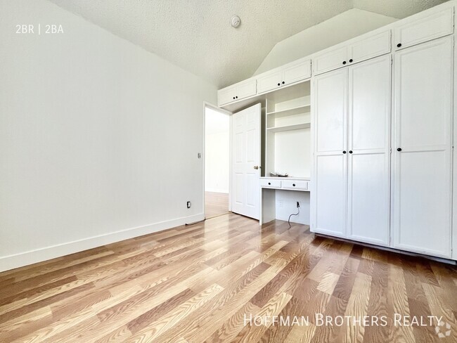 Building Photo - 5915 Woodman Ave, Van Nuys, CA 91401 Unit 201 Rental