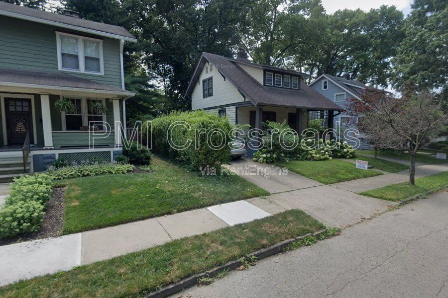 Photo - 211 W Orchard Ln