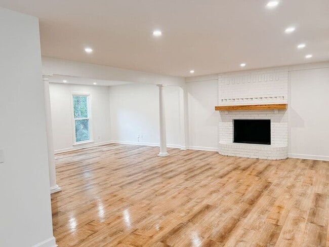 Photo - 104 Stratford Dr