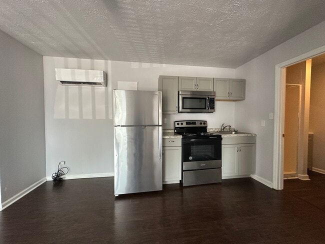 Photo - Studio 28 Apartments