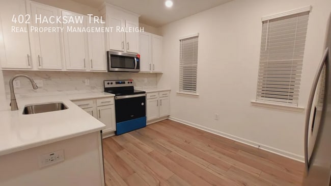 Photo - 402 Hacksaw Trl