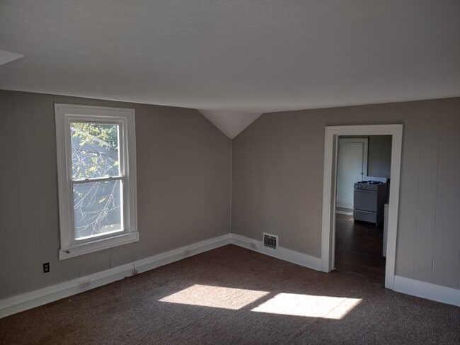 Photo - 416 E Larwill St Unit Front Triplex Apt 1