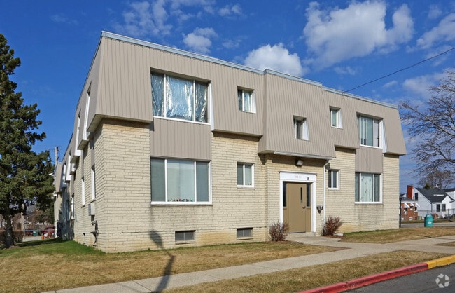 Durand Plaza - Durand Plaza Apartments