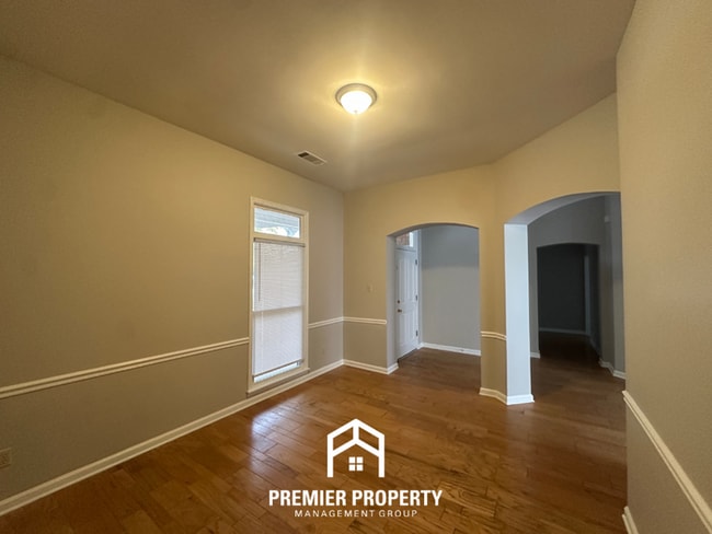 Photo - 8374 Kings Trail Cove