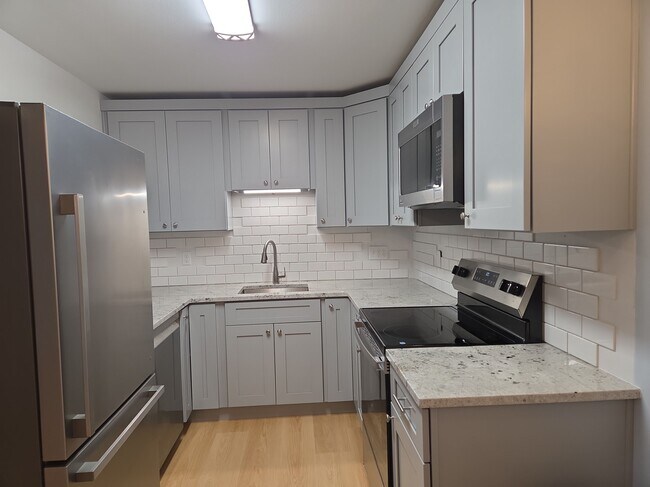 Photo - 56 Jacqueline Rd Unit Waltham Condo 56-12