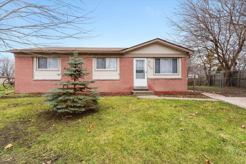Photo - 16268 Lauren St.