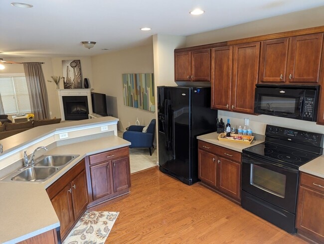 Photo - 705 Keystone Park Dr