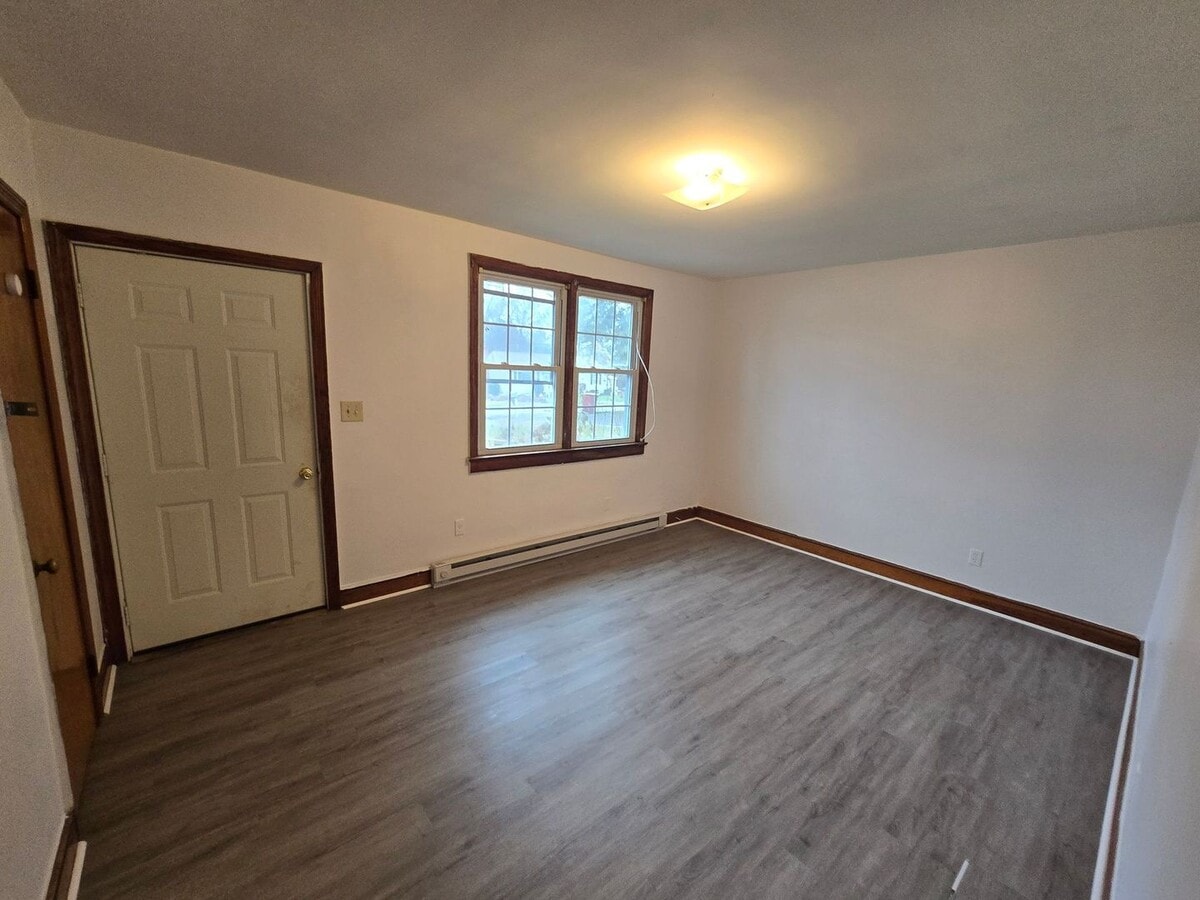 Photo - 2 BR DUPLEX Available Now in Petersburg - Off of Rt. 460 -