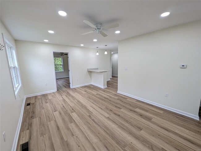 Photo - 118 Nelson Dr