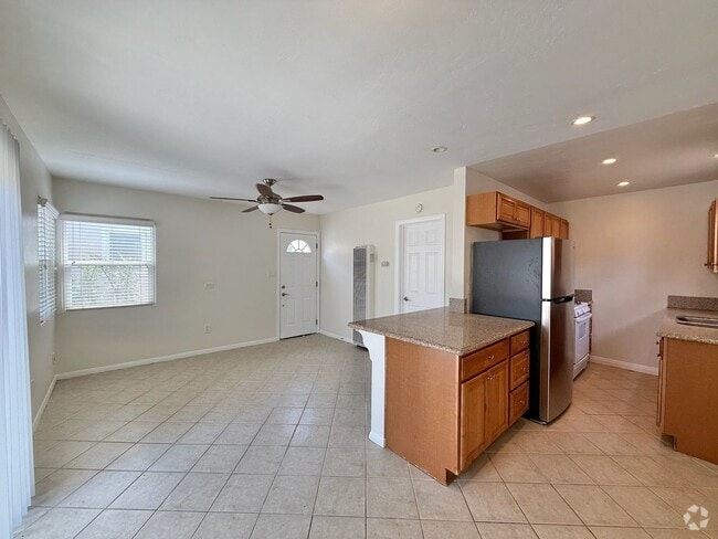 Building Photo - 2118-2120 Reed Ave Unit 2120 Rental